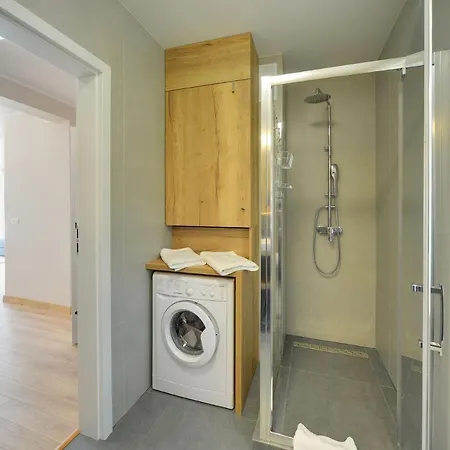 Invest Szklarska 800 B12 斯克拉斯卡波伦巴